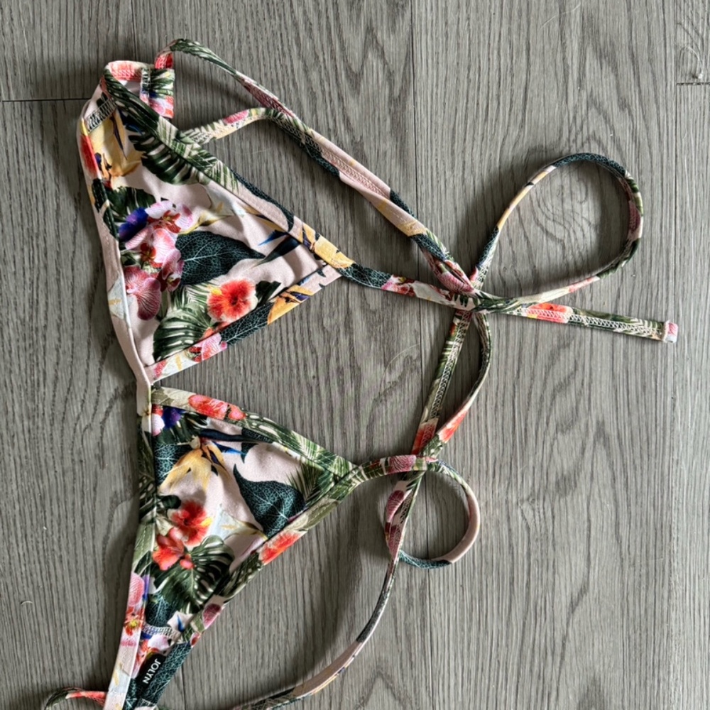 Jolyn bikini top
